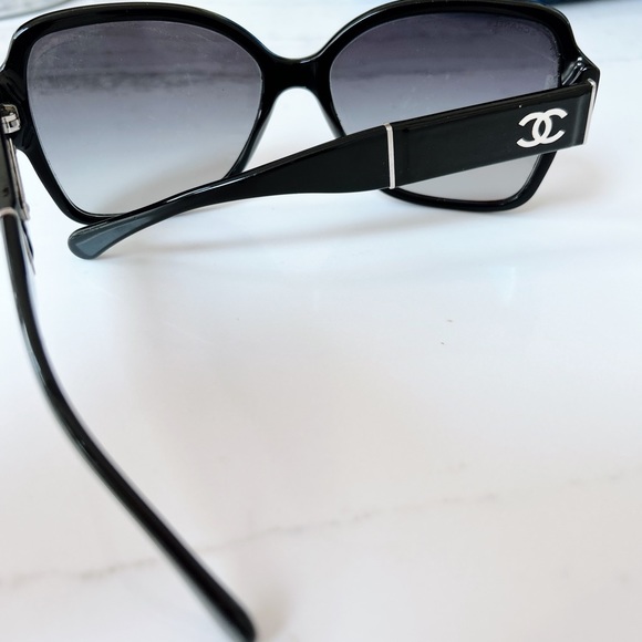 CHANEL Black Sunglasses - Picture 3 of 5